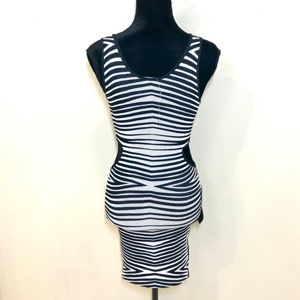 BEBE BODYCON DRESS - Picture 5 of 7